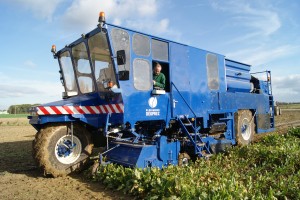 New harvester for beet and chicory trials